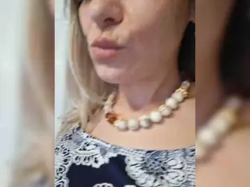 Krisred  live sex cam