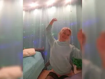 Miss-1m  live sex cam