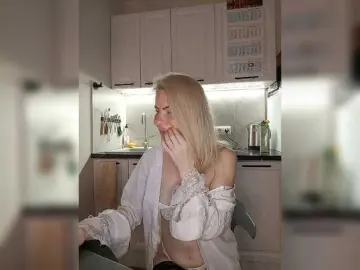 Miss-1m  live sex cam