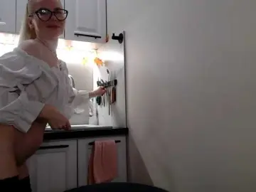 Miss-1m  live sex cam