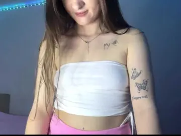 Nessy-messy  live sex cam