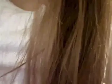 Nessy-messy  live sex cam