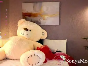Sonya-Love  live sex cam