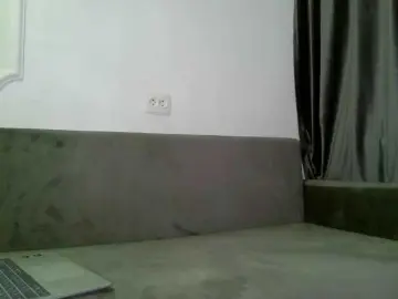 Lola-lipps  live sex cam