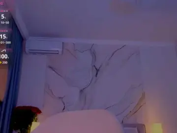 -Naomi-  live sex cam