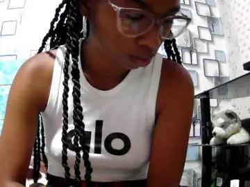 Larah00  live sex cam