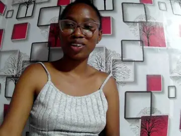 Larah00  live sex cam