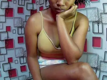 Larah00  live sex cam