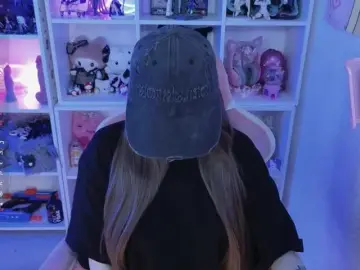 Nanka-bananka  live sex cam