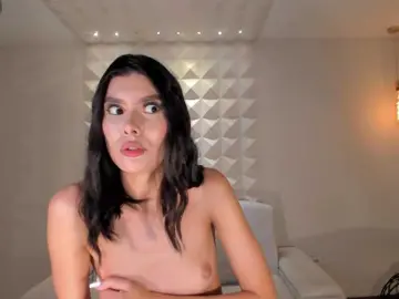 NiaSalvatore  live sex cam