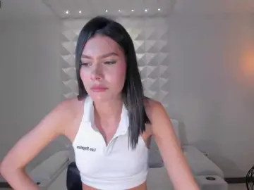 NiaSalvatore  live sex cam