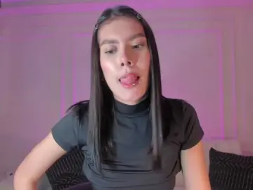 NiaSalvatore  live sex cam