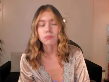 NiaSalvatore  live sex cam