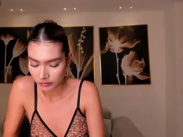 NiaSalvatore  live sex cam