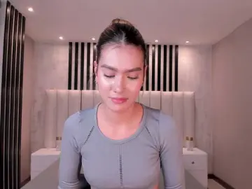 NiaSalvatore  live sex cam