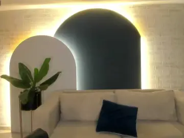 NiaSalvatore  live sex cam