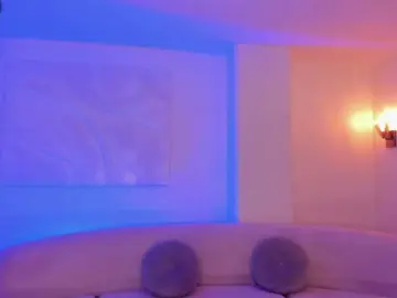 NiaSalvatore  live sex cam