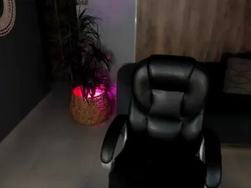 NiaSalvatore  live sex cam