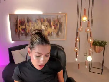 NiaSalvatore  live sex cam