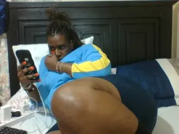 Sexyblacktits  live sex cam