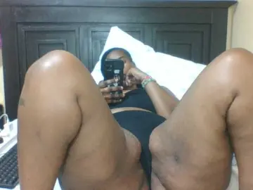 Sexyblacktits  live sex cam