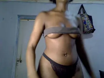 SpicyMackenzie1  live sex cam