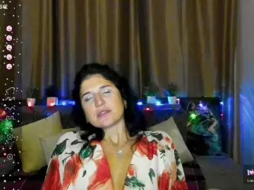 AliannaSoloKisses  live sex cam
