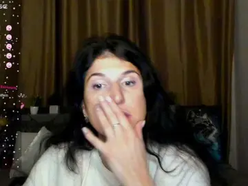 AliannaSoloKisses  live sex cam