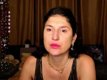 AliannaSoloKisses  live sex cam