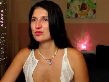 AliannaSoloKisses  live sex cam