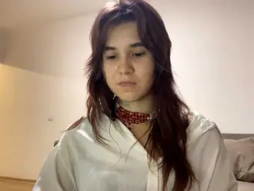 AngelinaVier  live sex cam