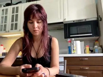 AngelinaVier  live sex cam