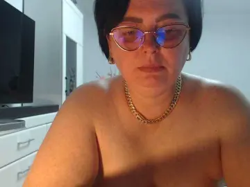 Emyllywhite  live sex cam