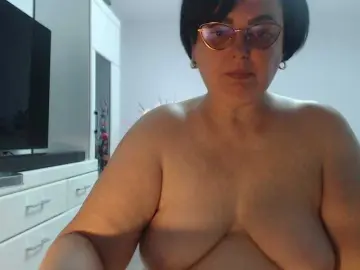 Emyllywhite  live sex cam