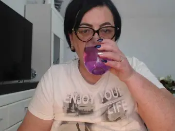 Emyllywhite  live sex cam