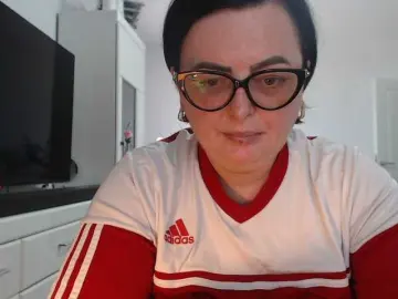 Emyllywhite  live sex cam
