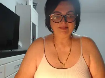 Emyllywhite  live sex cam