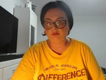 Emyllywhite  live sex cam