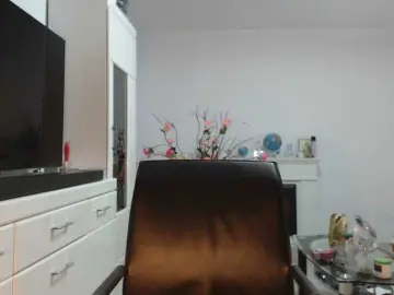 Emyllywhite  live sex cam