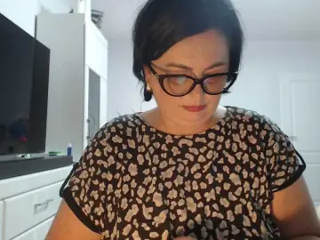 Emyllywhite  live sex cam