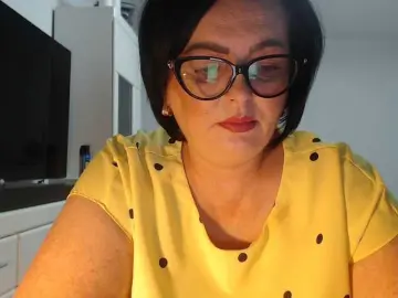 Emyllywhite  live sex cam