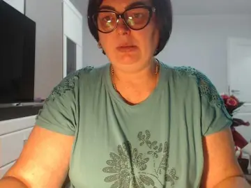 Emyllywhite  live sex cam