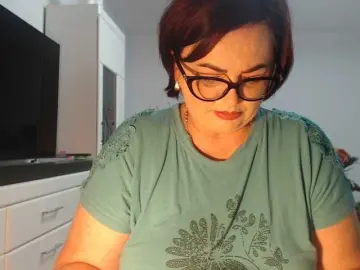 Emyllywhite  live sex cam