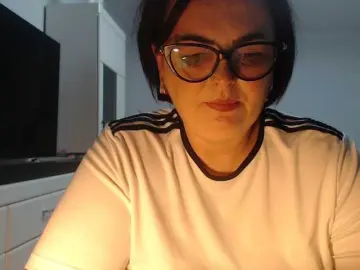 Emyllywhite  live sex cam