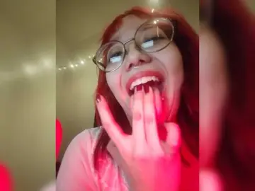 Olivia-Montreal2  live sex cam