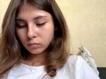 ShellaGoldthorpe  live sex cam