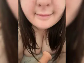 Swettypussy69  live sex cam