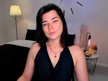 Buckssbunny  live sex cam