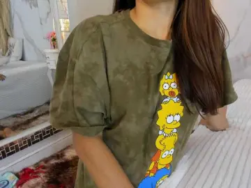 Hannahill69  live sex cam