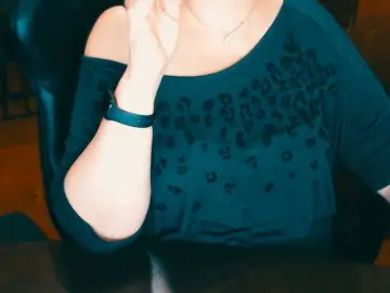 Alisa1917  live sex cam